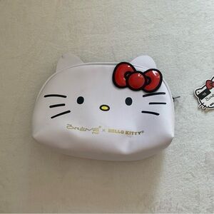 The crème x hello kitty white cosmetic bag makeup bag new with tags‎